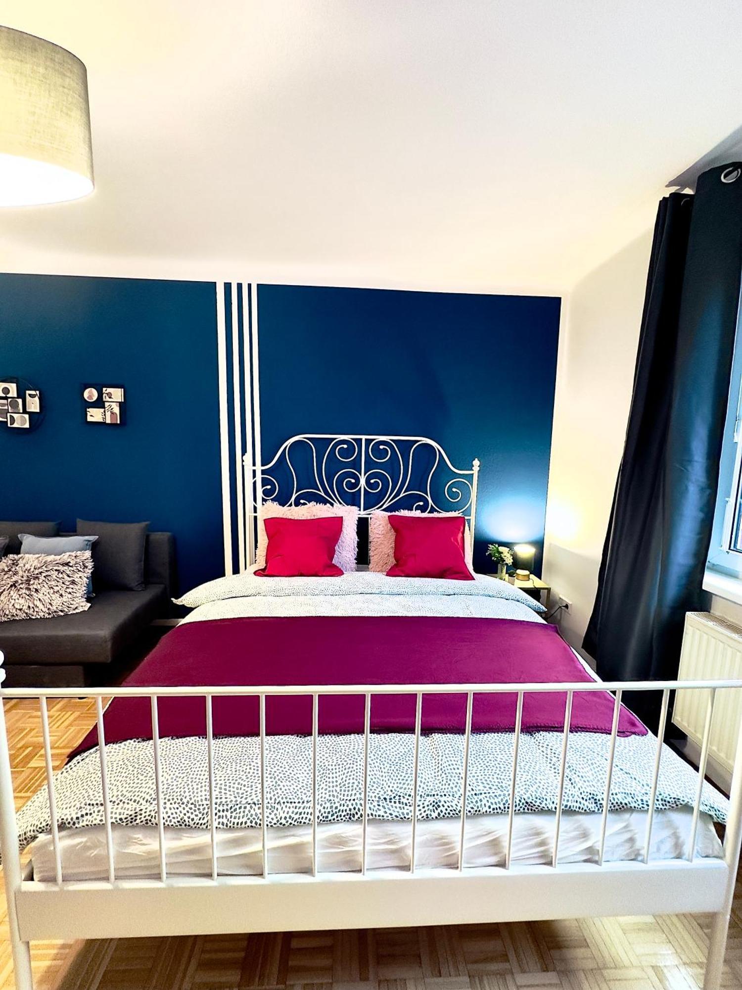 Design 3 Bedroom Near Main Train Station Apartment Vienna